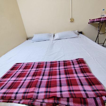 Jade Crown Hotel Yangon Exterior photo